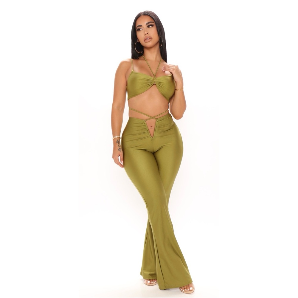 Two piece set - Picture 2 of 3